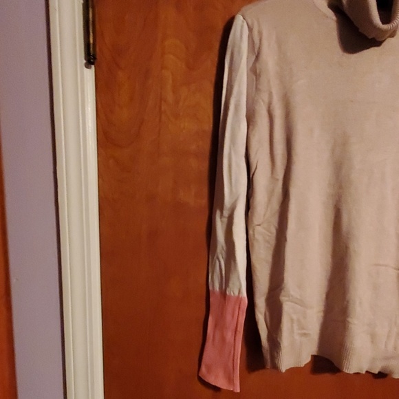 Sweater - Picture 2 of 3